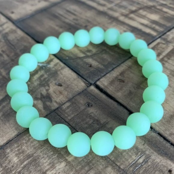8mm Seafoam Green Glass Bead Bracelet - Picture 2 of 3